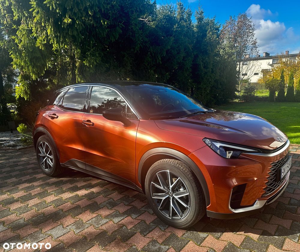 Lexus LBX 1.5 Hybrid Cool - 1