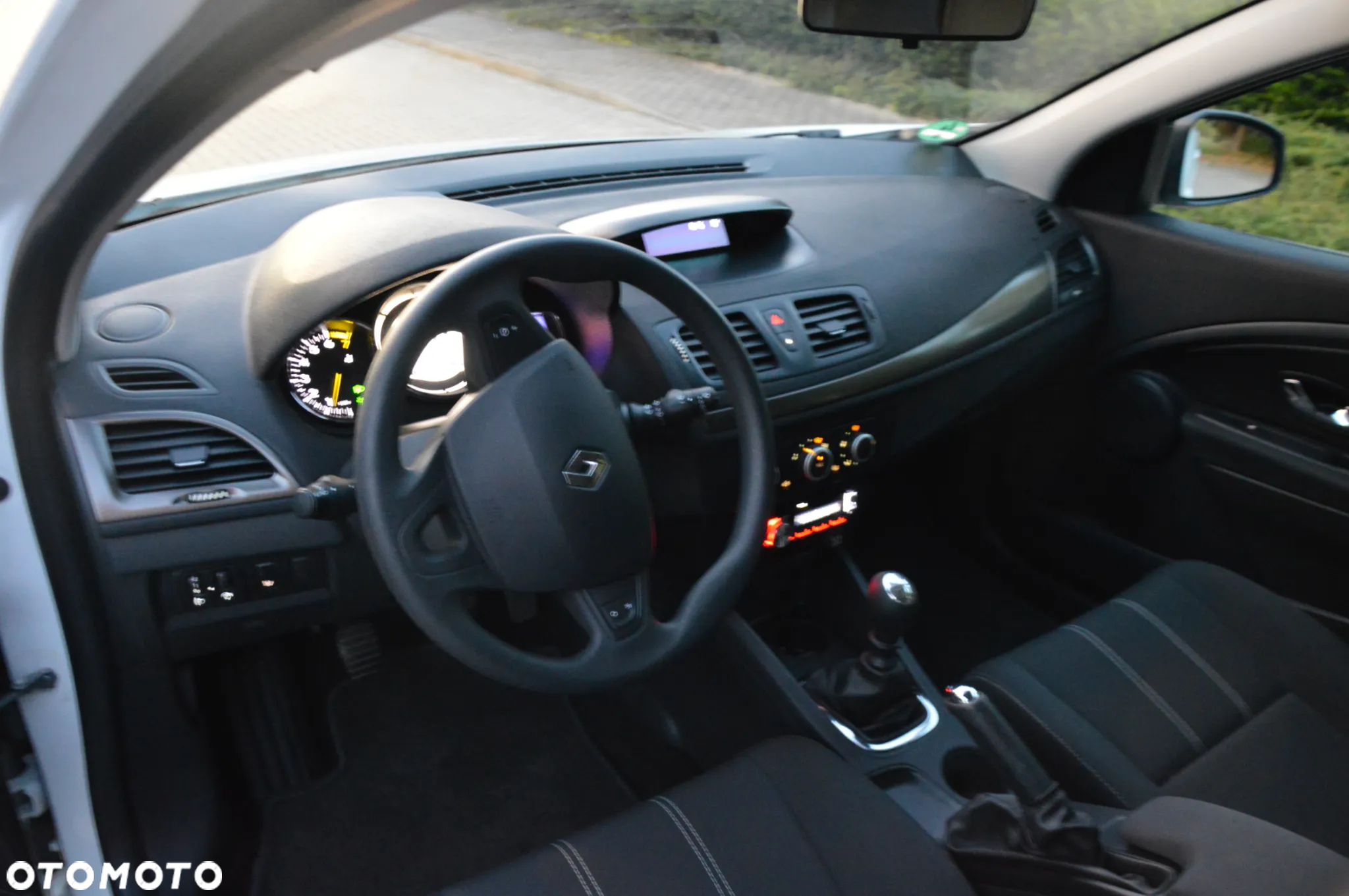 Renault Megane 1.6 16V 110 Authentique - 10