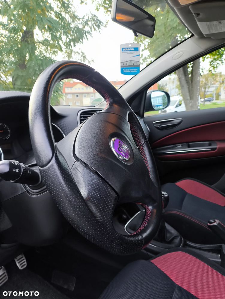Fiat Bravo 1.4 T-JET 16V Speed - 25