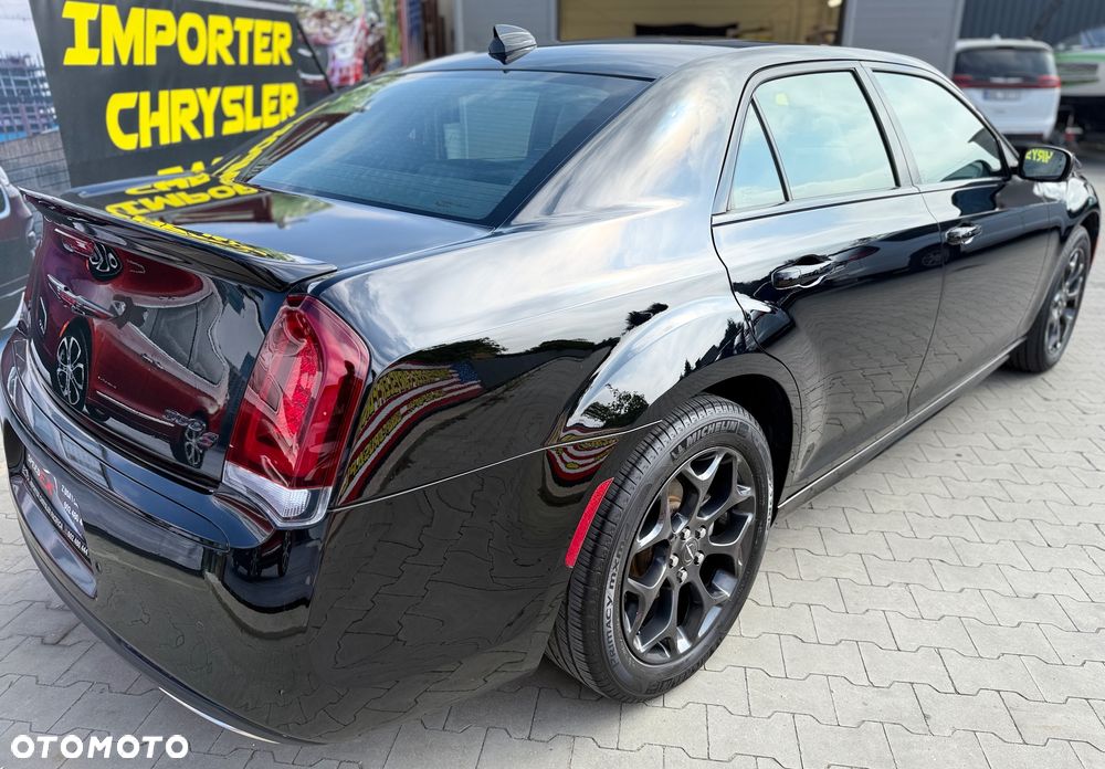 Chrysler 300s - 12