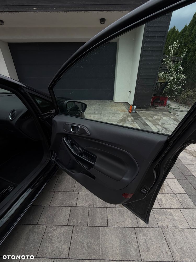 Ford Fiesta - 2