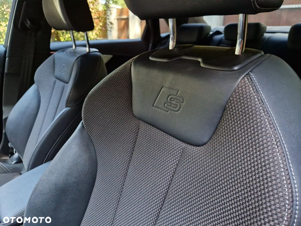 Audi A4 Limousine 35 TFSI mHEV S Line S tronic - 14