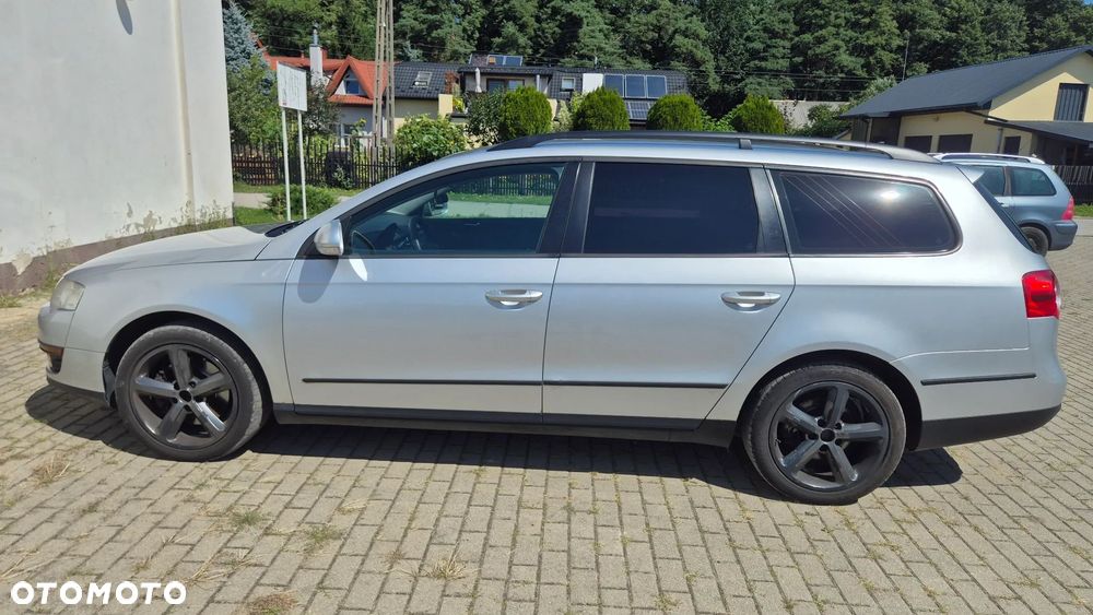 Volkswagen Passat - 4