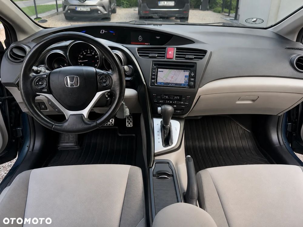 Honda Civic 1.8 i-VTEC Automatik Executive - 4