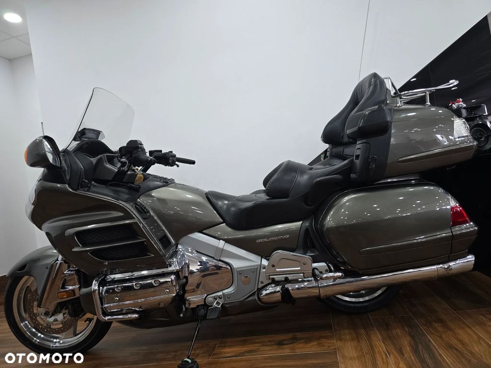 Honda GL - 33