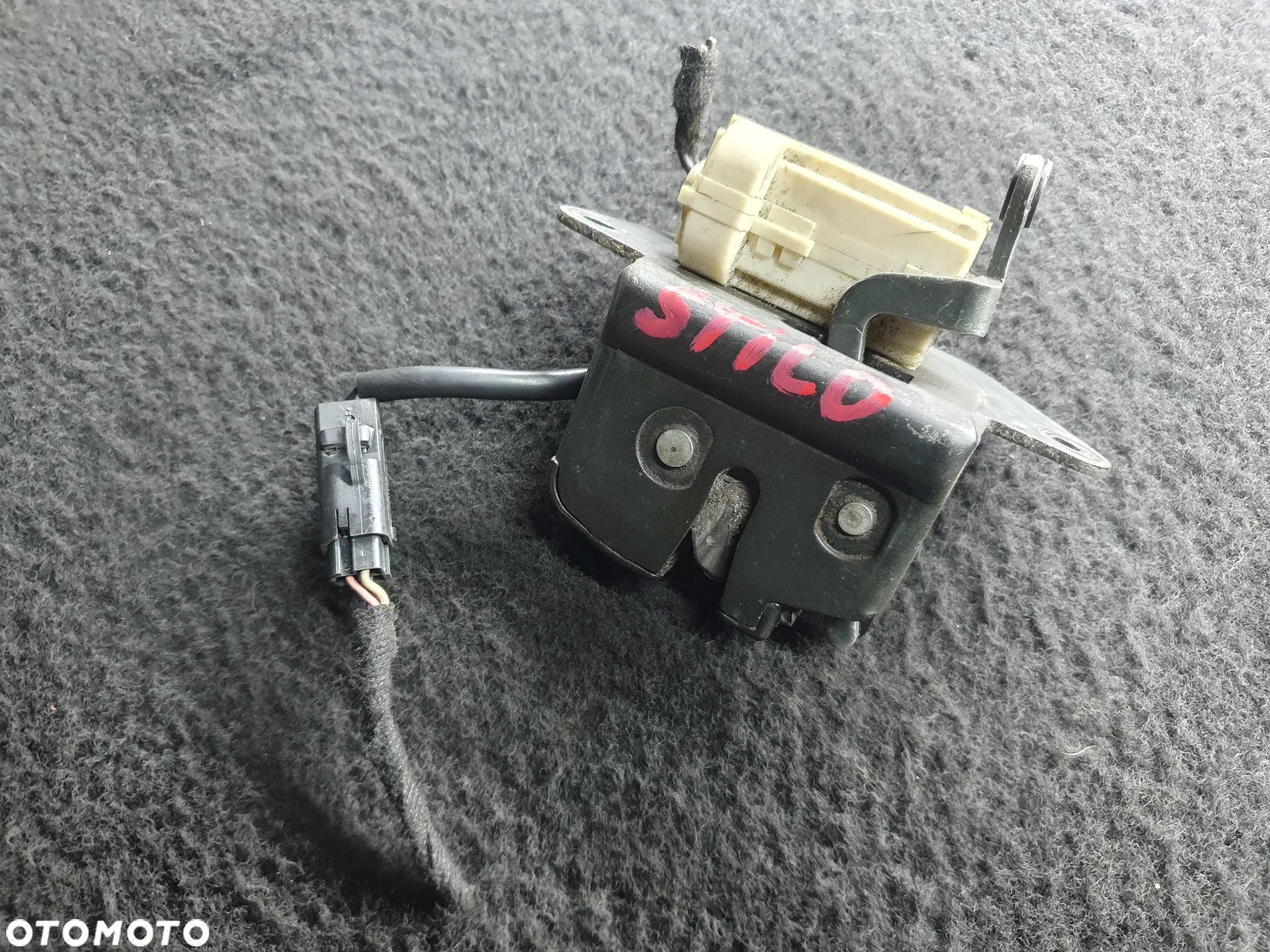 ZAMEK KLAPY TYŁ FIAT STILO 5 DRZWI HB - 1