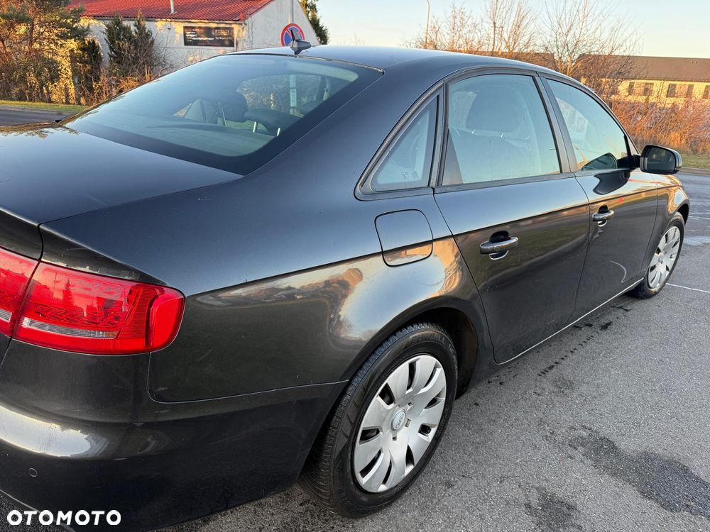 Audi A4 Limousine - 6