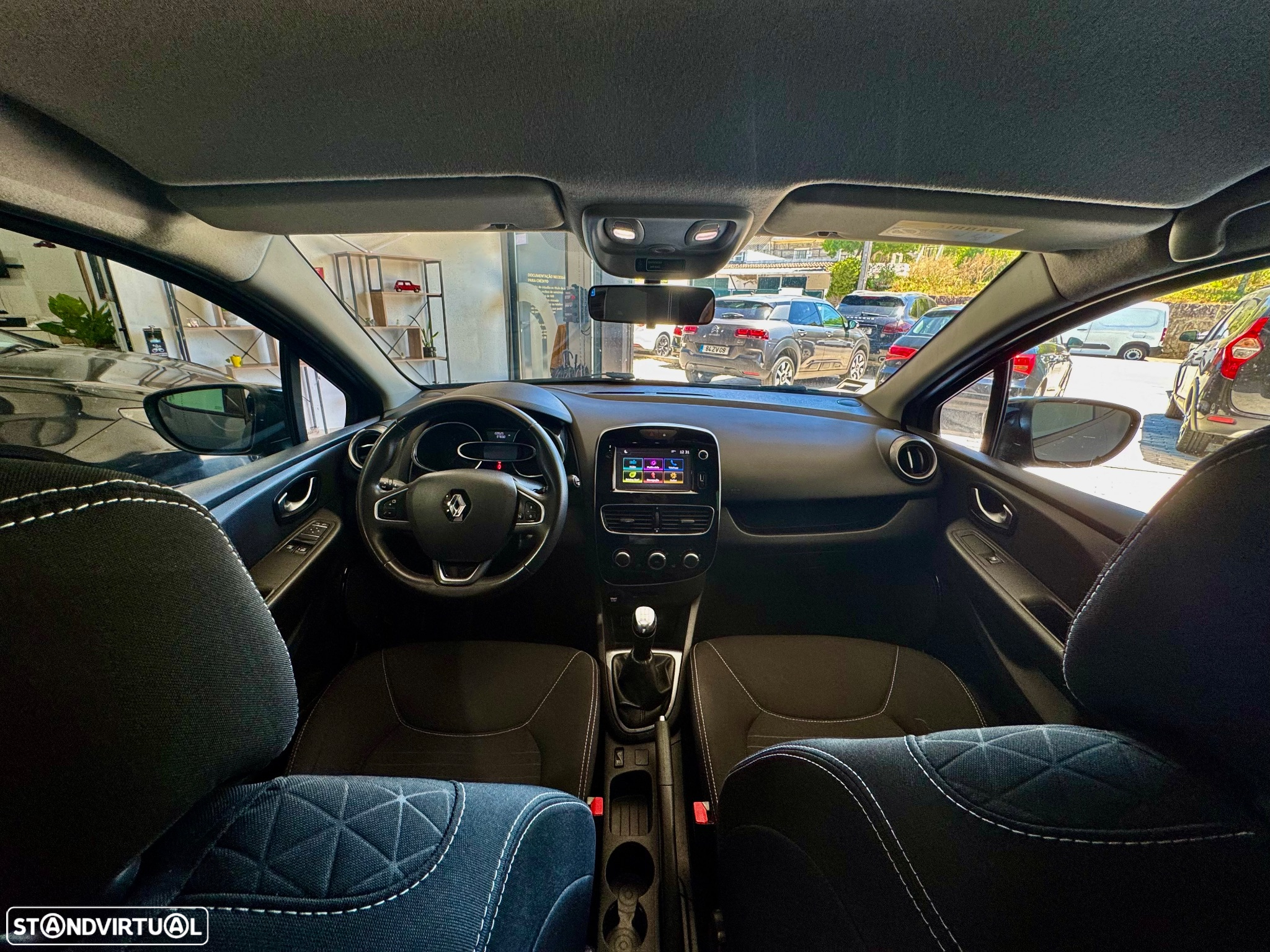 Renault Clio 0.9 TCe Limited - 8