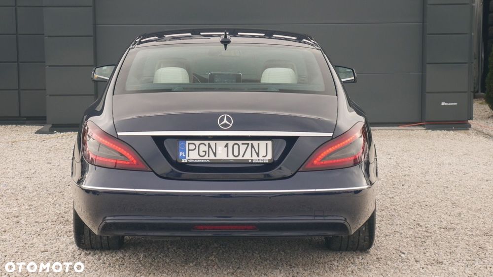 Mercedes-Benz CLS - 6