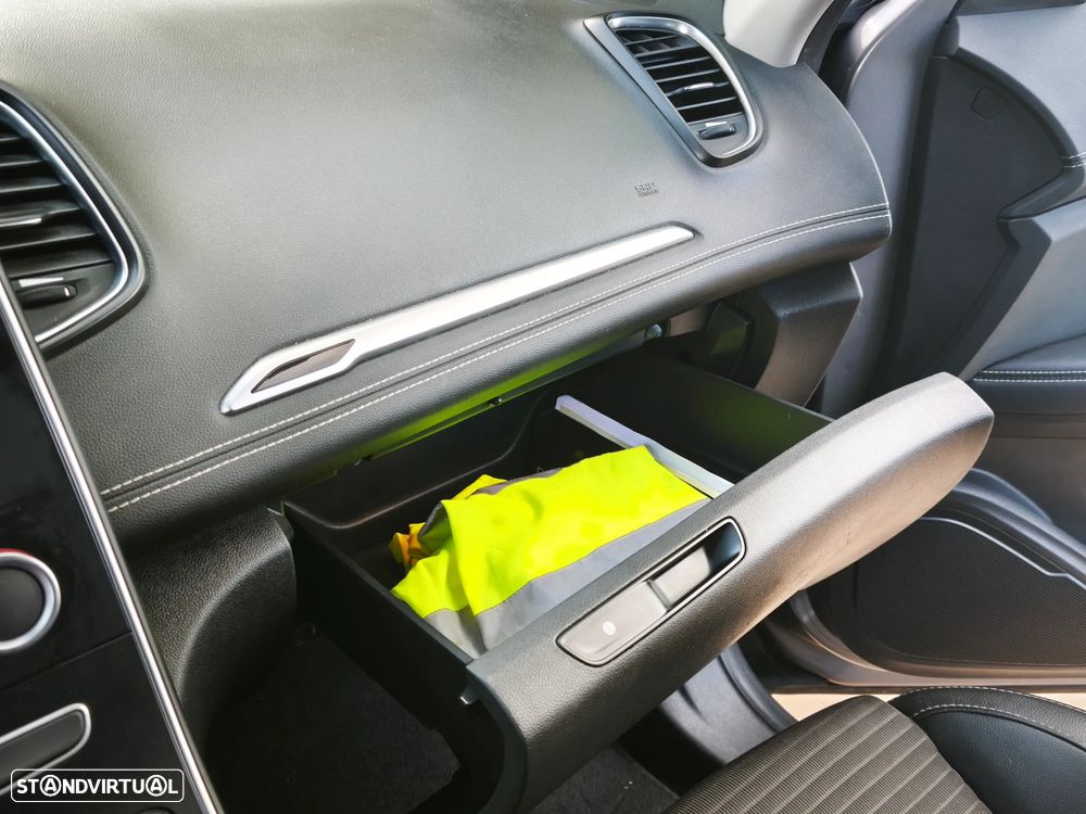 Renault Grand Scénic 1.6 dCi Intens SS - 11