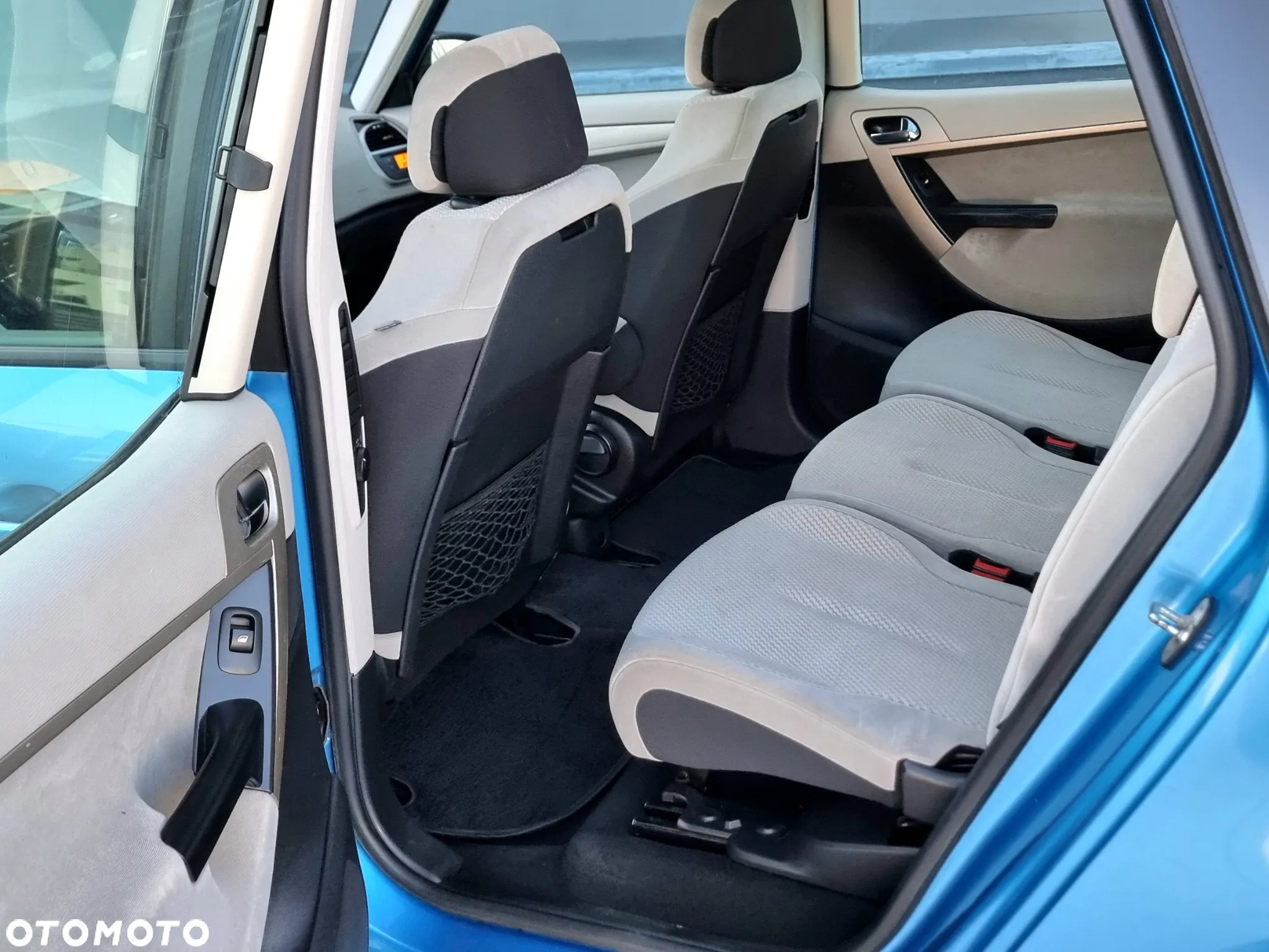 Citroën C4 Picasso 1.8 16V Confort - 8