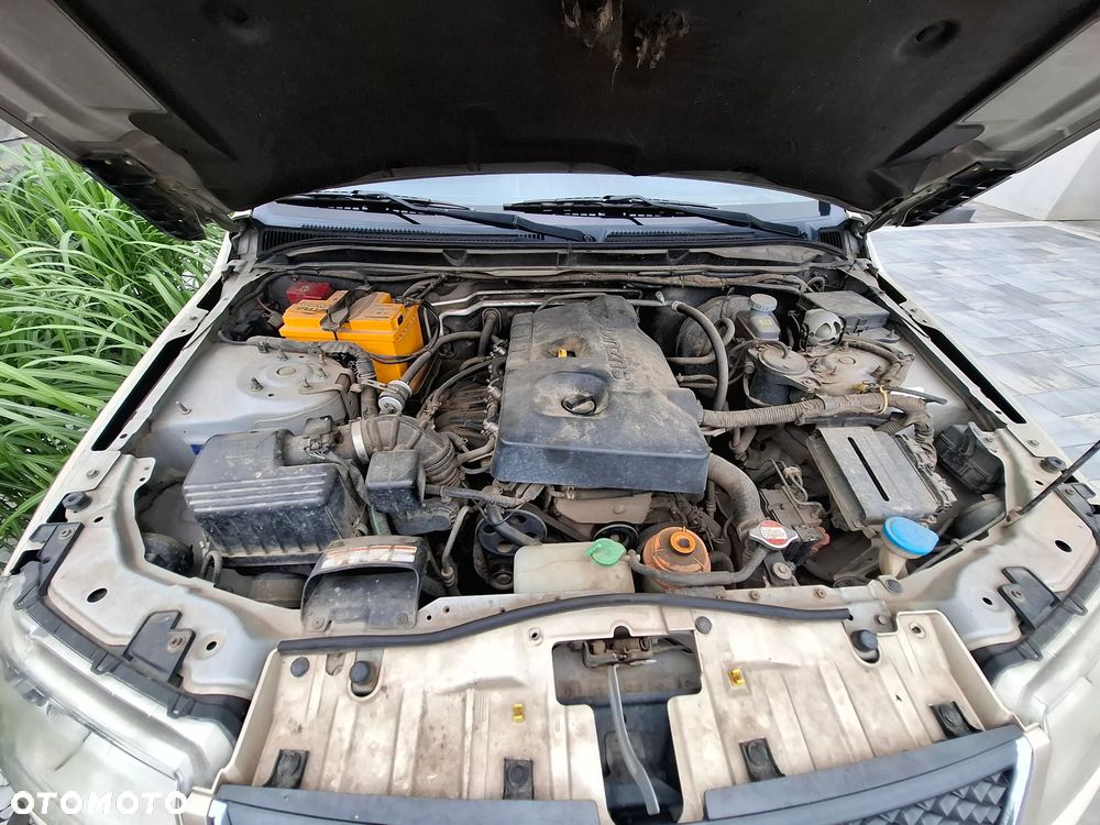 Suzuki Grand Vitara 2.0 - 14