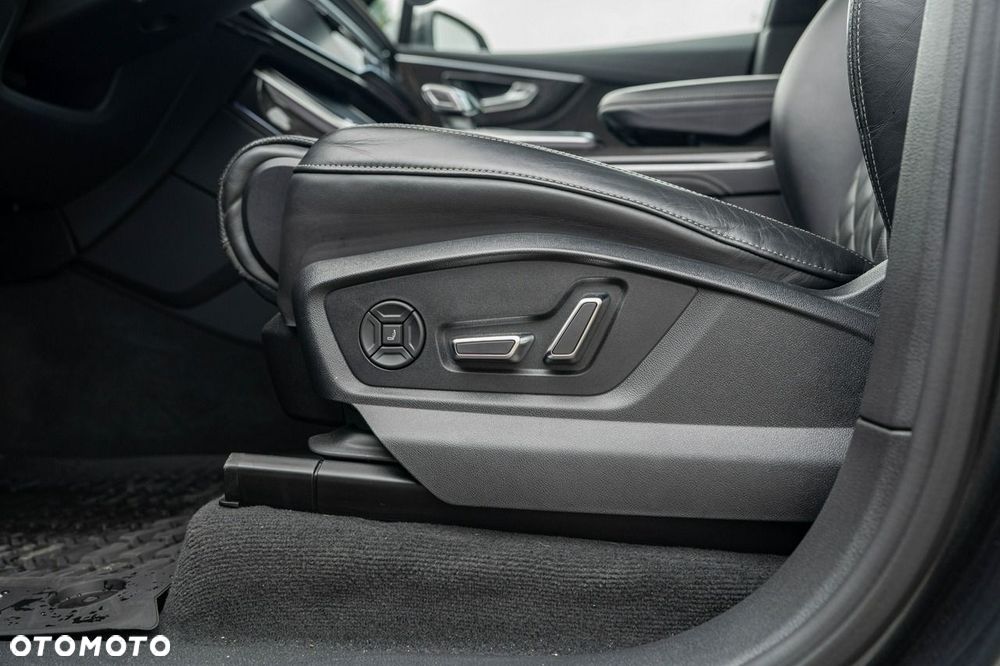 Audi SQ7 - 24