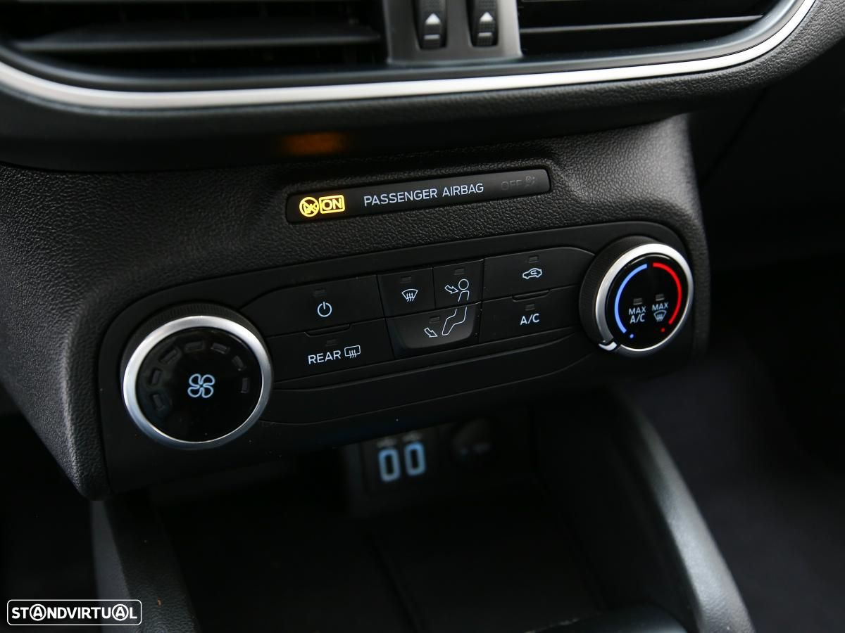 Ford Focus SW 1.5 TDCi EcoBlue Connected - 16