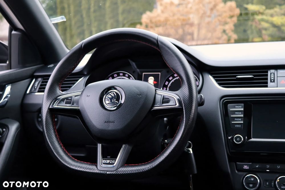 Skoda Octavia 2.0 TDI 4x4 DSG RS - 28