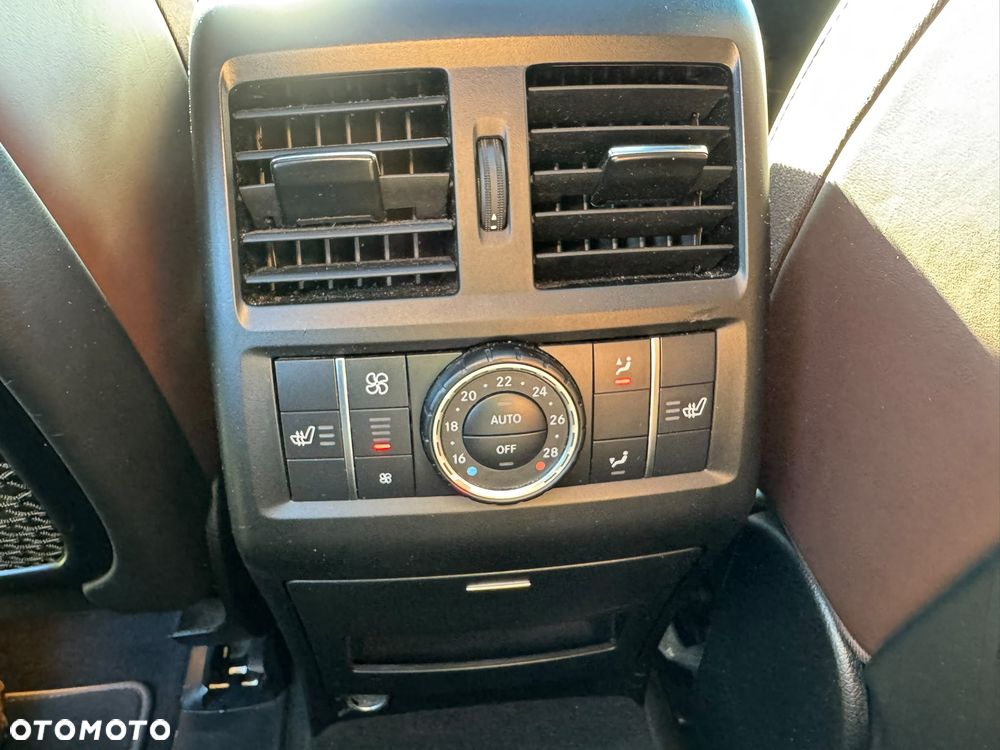 Mercedes-Benz GL 350 BlueTEC 4-Matic - 11