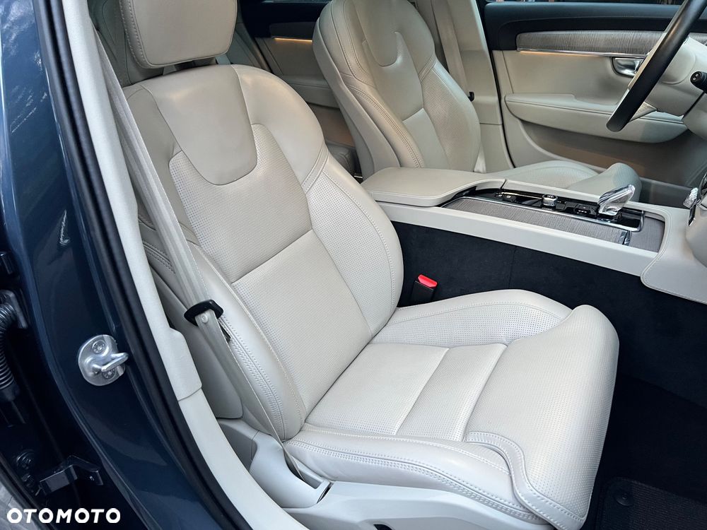 Volvo V90 Cross Country B6 B AWD Ultimate - 23