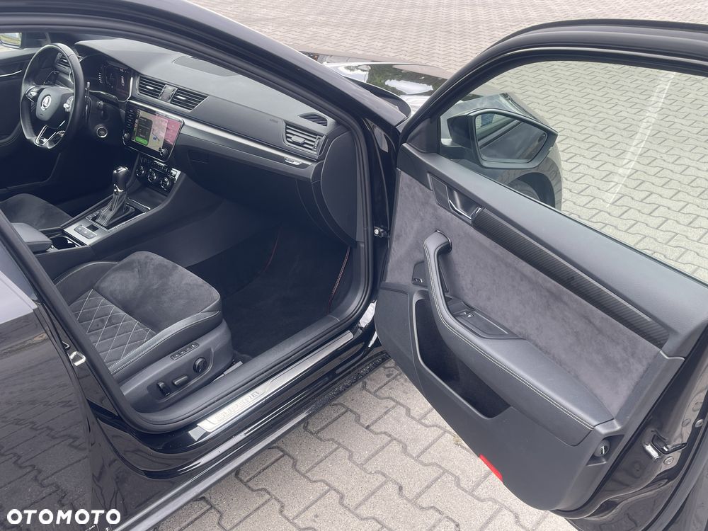 Skoda Superb 2.0 TDI SCR Sportline DSG - 9