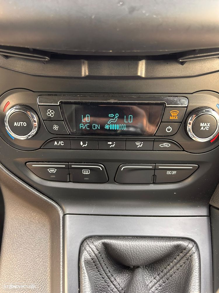 Ford Focus Turnier 2.0 EcoBoost ST c/ Pack Pele Desportiva - 11