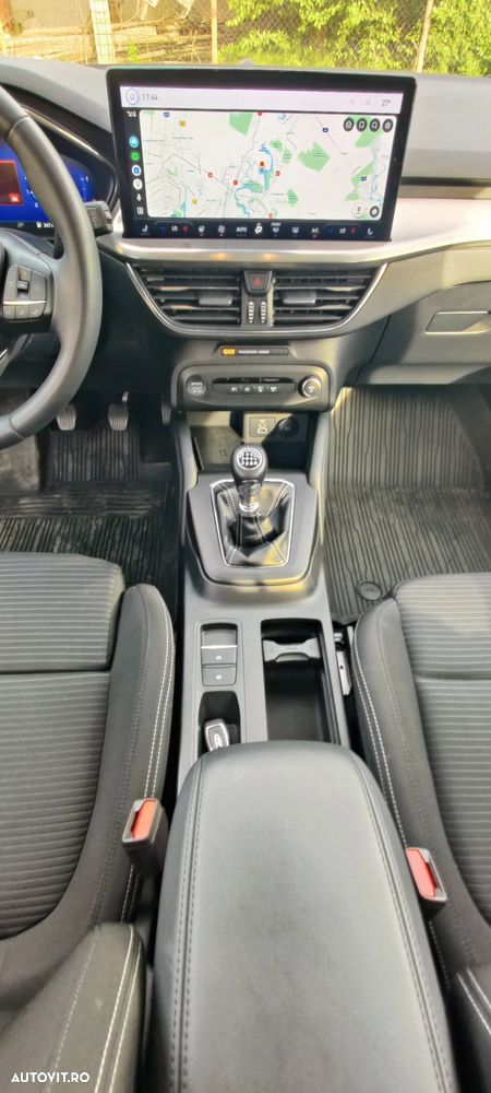 Ford Focus 1.0 EcoBoost MHEV Titanium X - 14