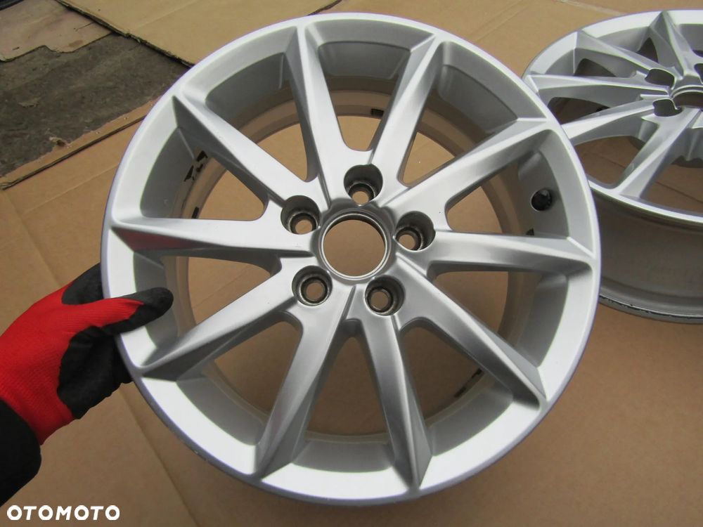 4x Felgi Aluminiowe 15 Skoda Fabia II III Praktik Rapid Roomster Seat Ibiza Leon I VW Golf IV 4 Polo IV V Bora 6 j 5x100 ET38 piasta 57,1 mm / Oryginalne - 16