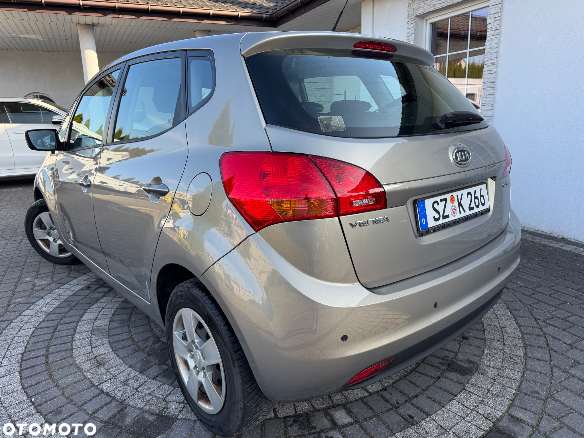 Kia Venga 1.6 CRDi 128 ISG Spirit - 4