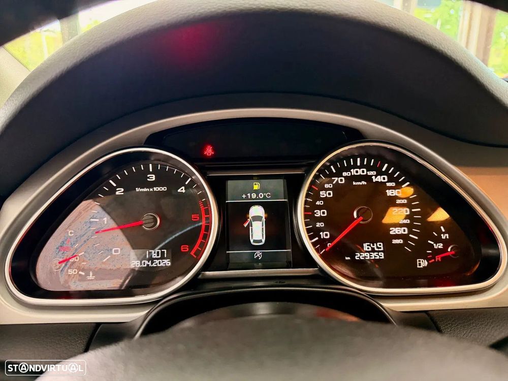 Audi Q7 3.0 V6 TDi quattro Tiptronic - 12