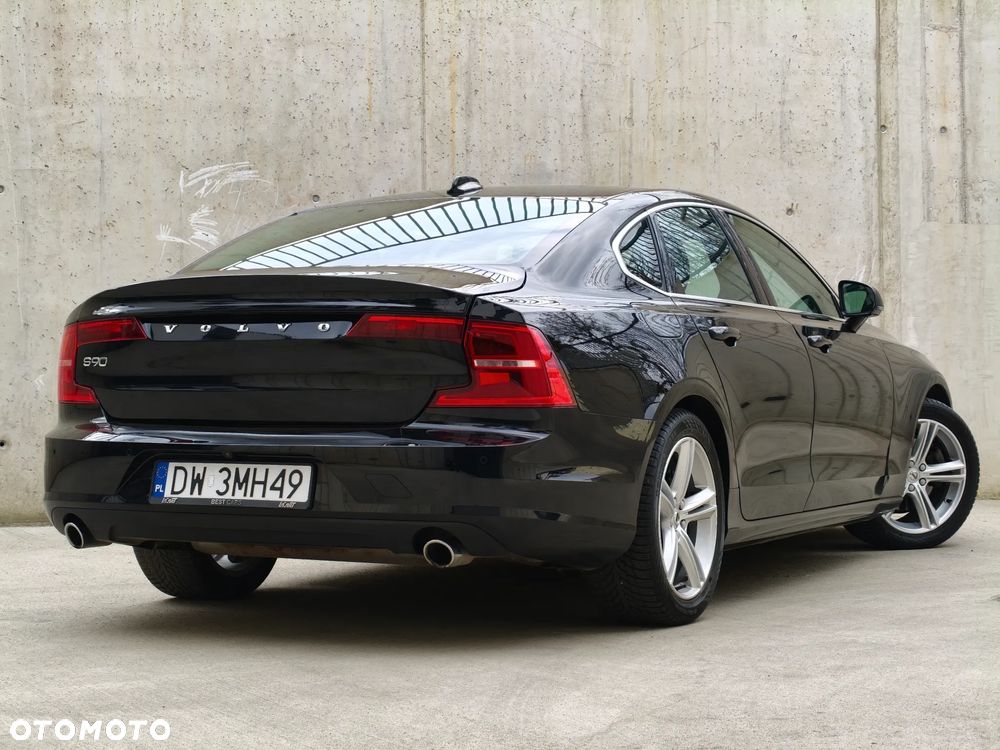 Volvo S90 D4 Momentum Pro - 19
