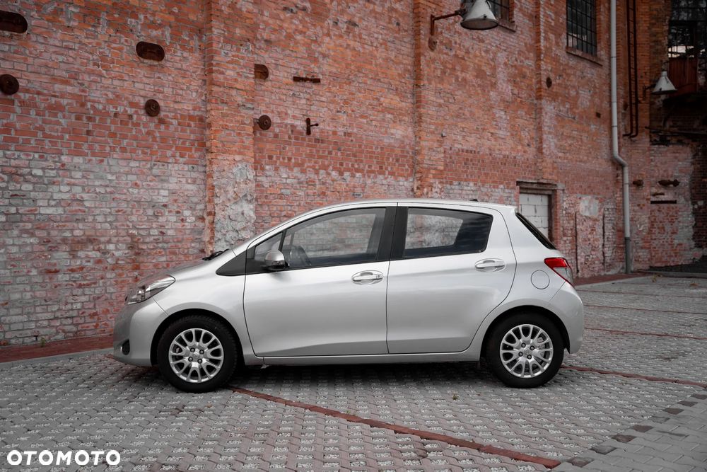 Toyota Yaris 1.0 Terra EU5 - 3