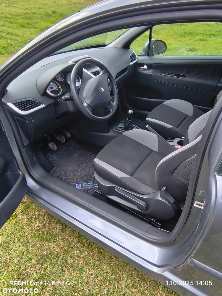 Peugeot 207 - 14