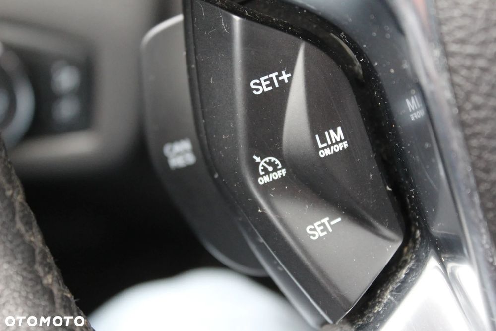 Ford Tourneo Connect 1.6 TDCi Titanium - 17