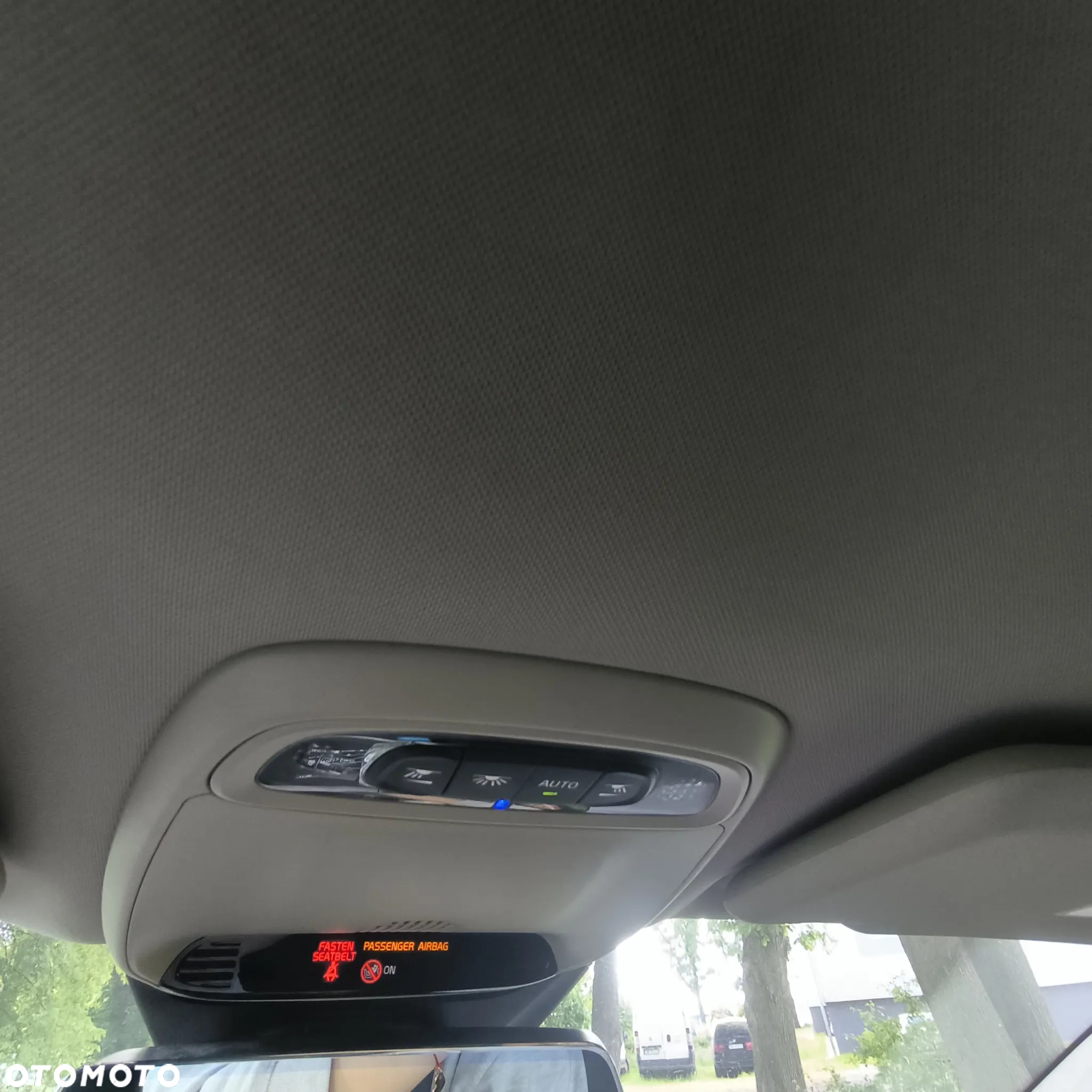 Volvo V40 D2 Kinetic - 19