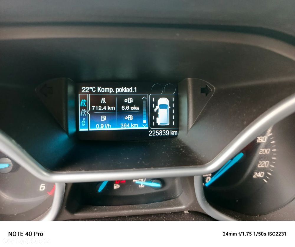 Ford Tourneo Connect Gr 1.5 TDCi Titanium - 12
