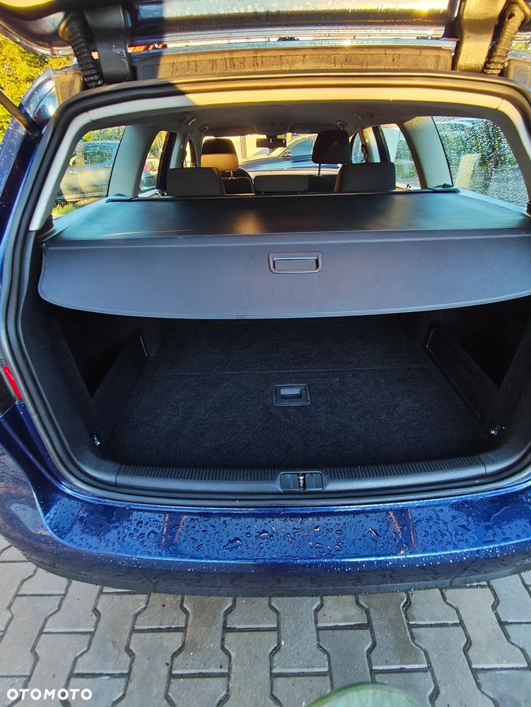 Volkswagen Passat - 14