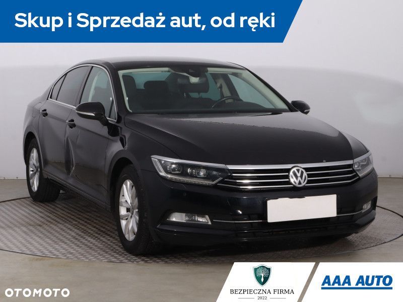Volkswagen Passat - 3