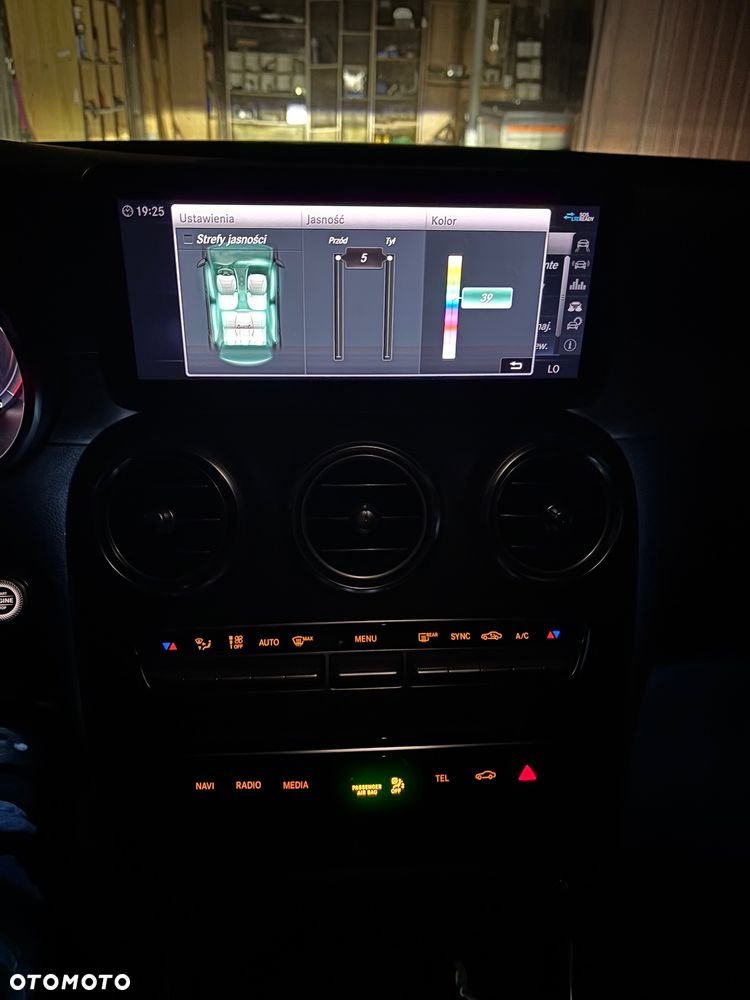Mercedes-Benz Klasa C 200 d 9G-TRONIC - 28