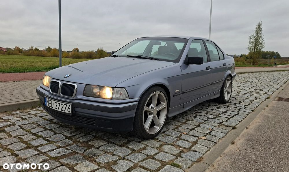 BMW E36 1997 photo 3