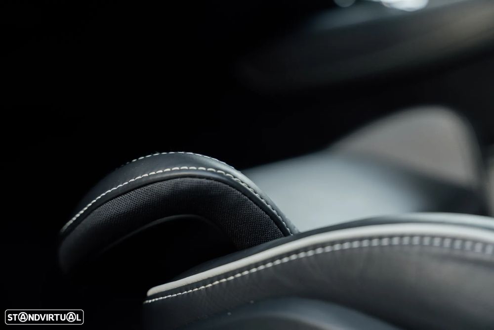 Volvo S60 T8 Recharge AWD Ultimate Dark - 40