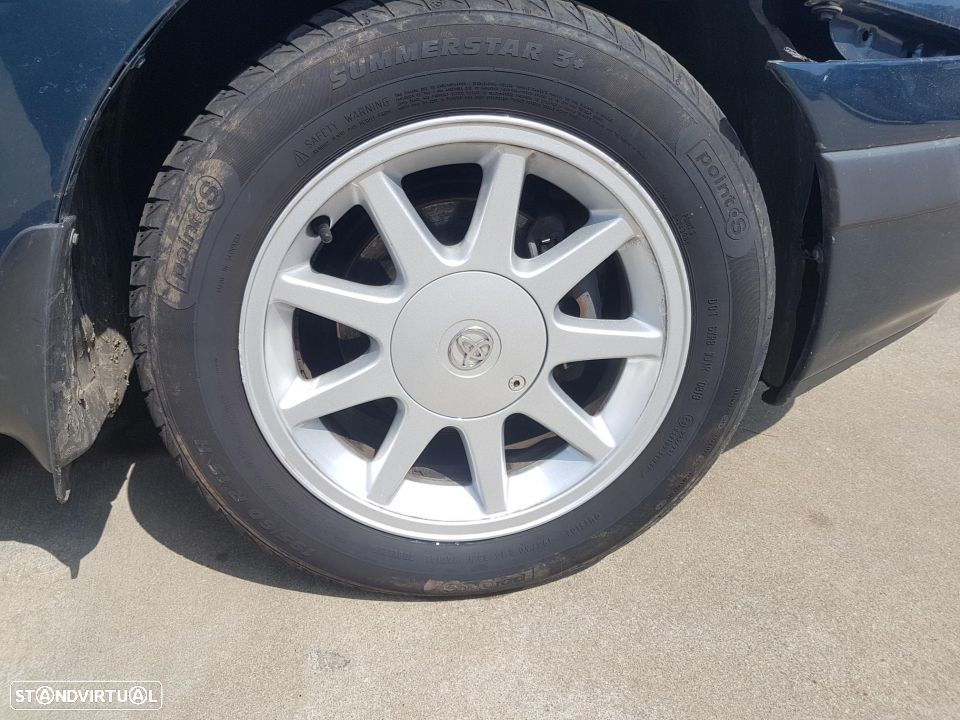 Toyota Carina Sw para peças - 4