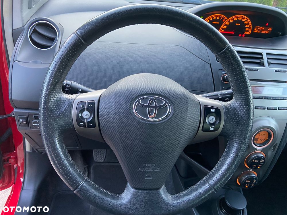 Toyota Yaris 1.33 Prestige - 30