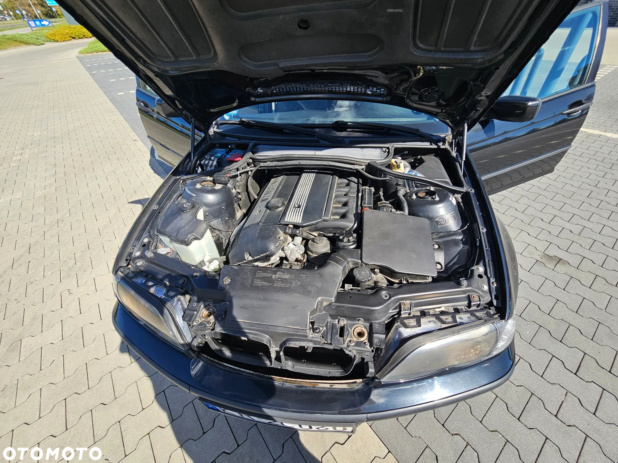 BMW Seria 3 318i Touring - 5
