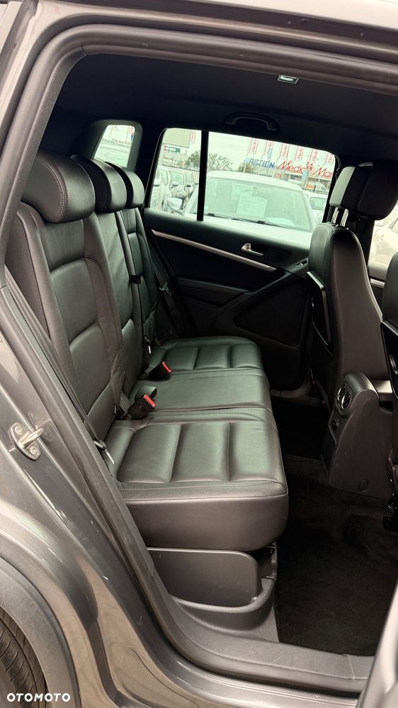Volkswagen Tiguan 2.0 TDI 4Mot Perfectline R-Style DSG - 14