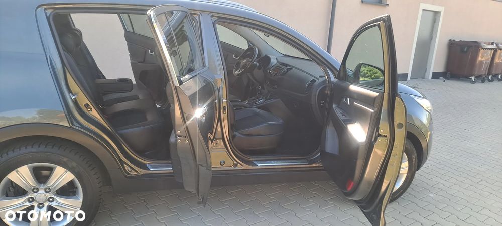 Kia Sportage 2,0 CRDI AWD Spirit - 33