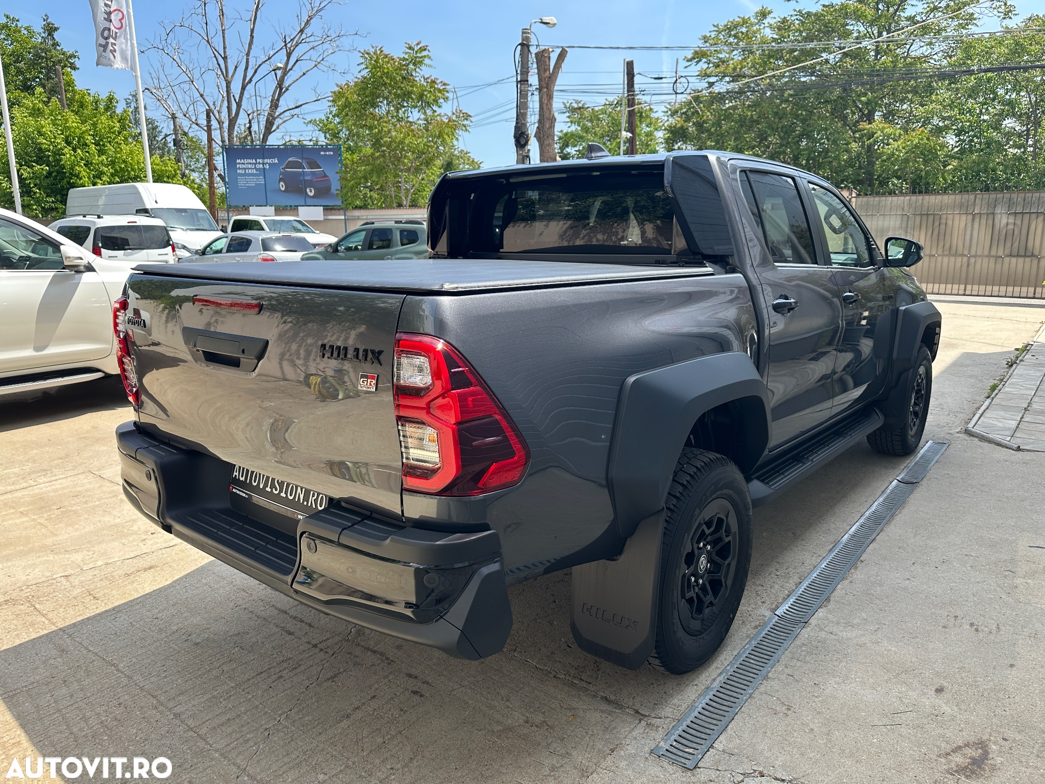 Toyota Hilux 2.8D 204CP 4x4 Double Cab AT GR Sport - 5