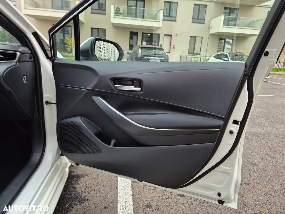 Toyota Corolla Sedan 1.8 HSD Business Plus - 24