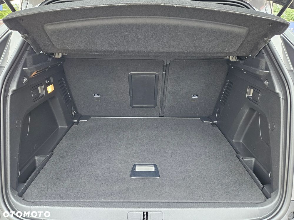 Peugeot 3008 1.2 PureTech Road Trip S&S EAT8 - 18