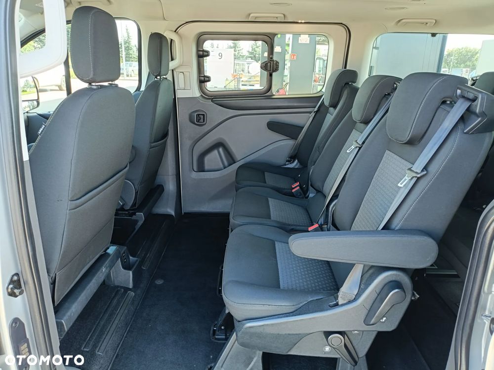 Ford Tourneo Custom - 6