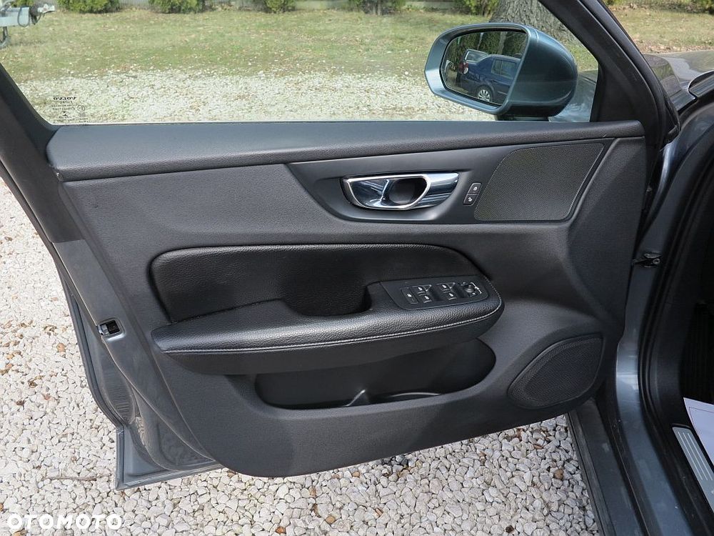 Volvo V60 D3 Momentum - 12
