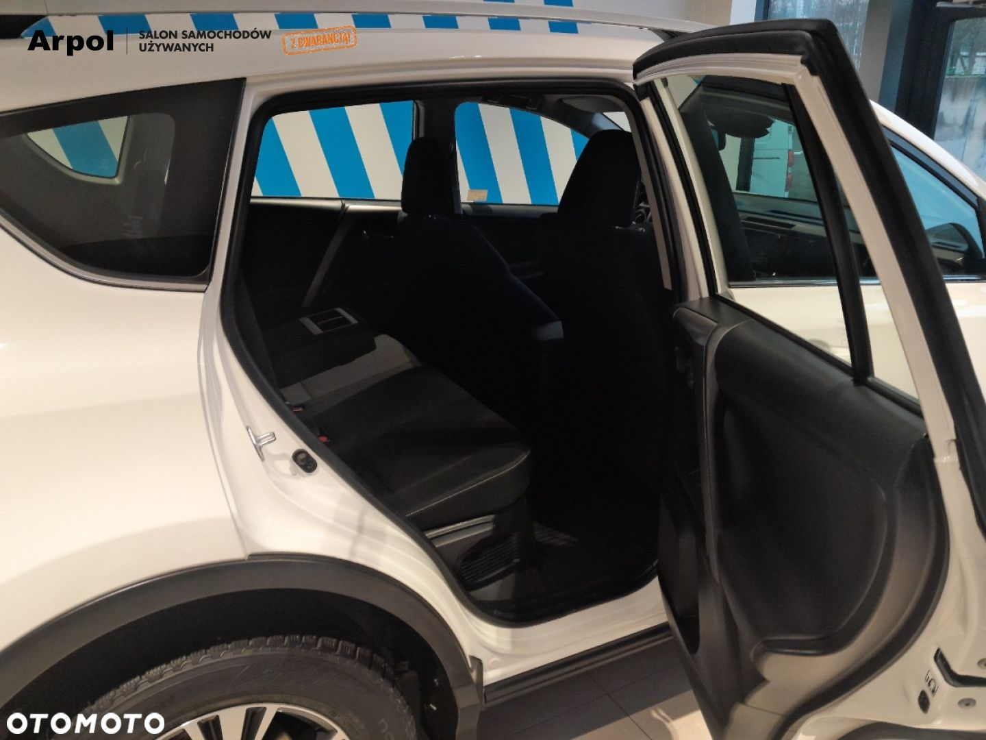 Toyota RAV4 - 10