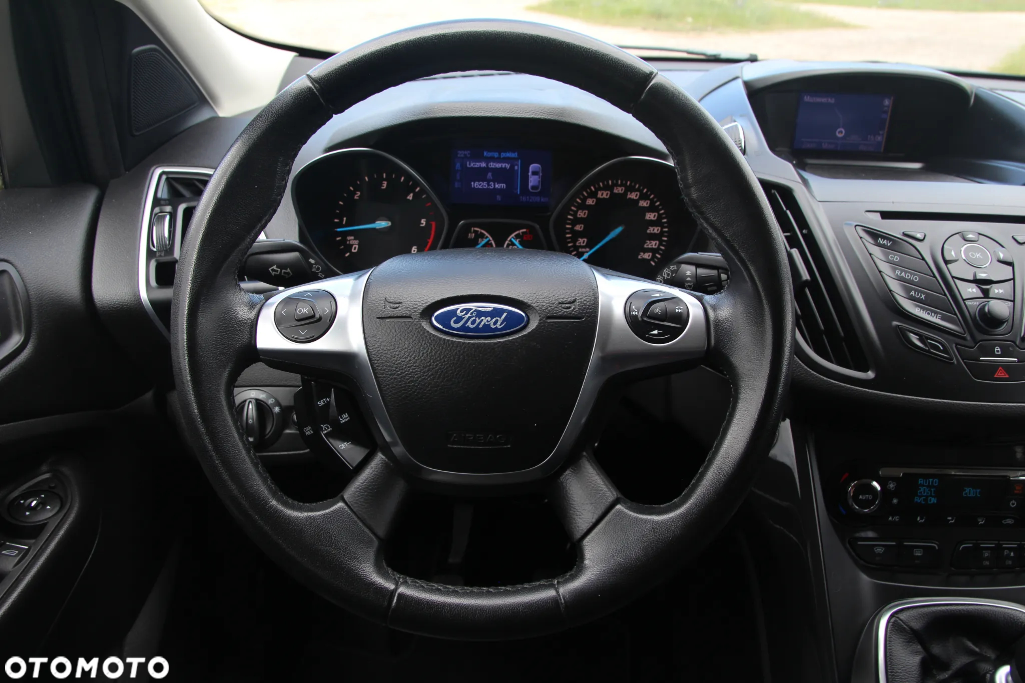 Ford Kuga 2.0 TDCi 2x4 Titanium - 30